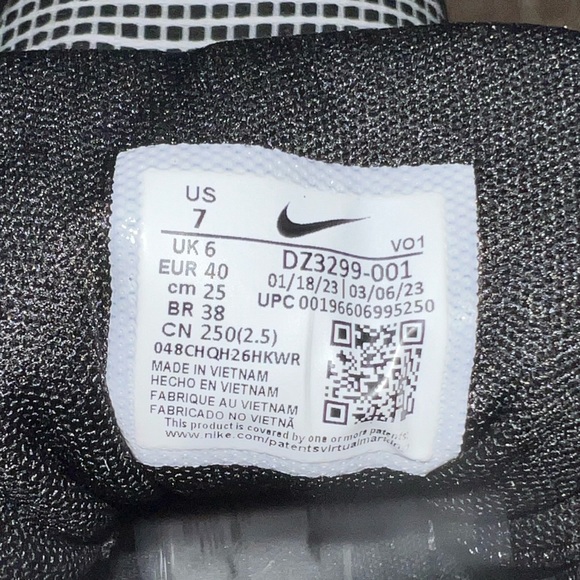 LeBron Witness 7 (Team) Basketball Shoes. Size 7, used, like new nice pr shoes - Picture 3 of 7